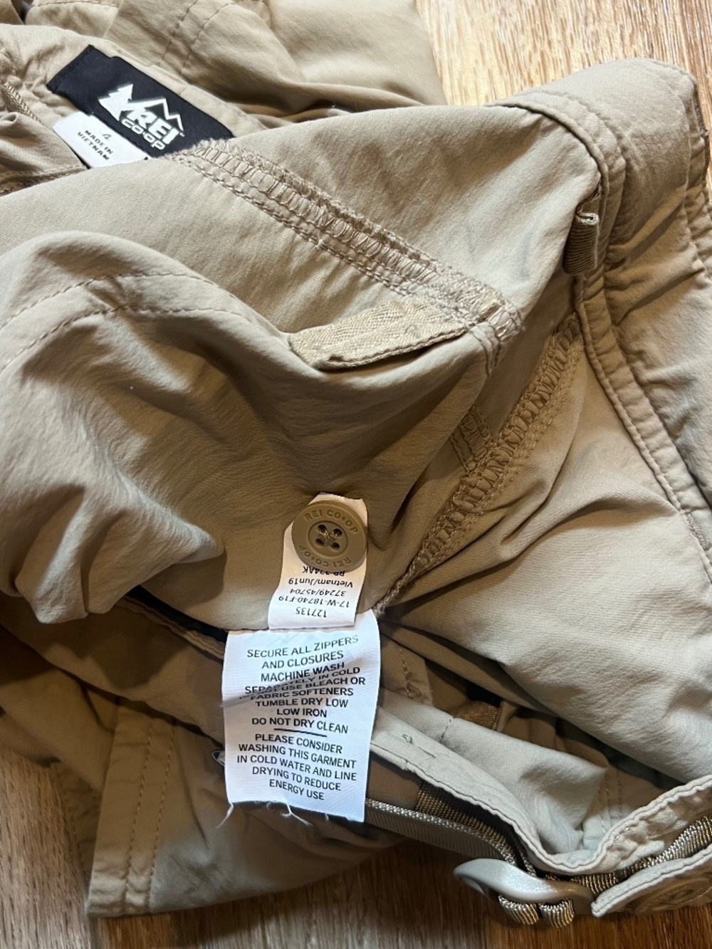 REI CO-op Sahara Women's Shorts | 9" Inseam - Picture 8 of 11